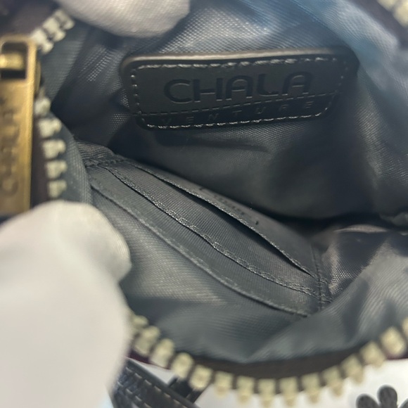 Chala Purple Crossbody Bag with Cat Design - Picture 4 of 8